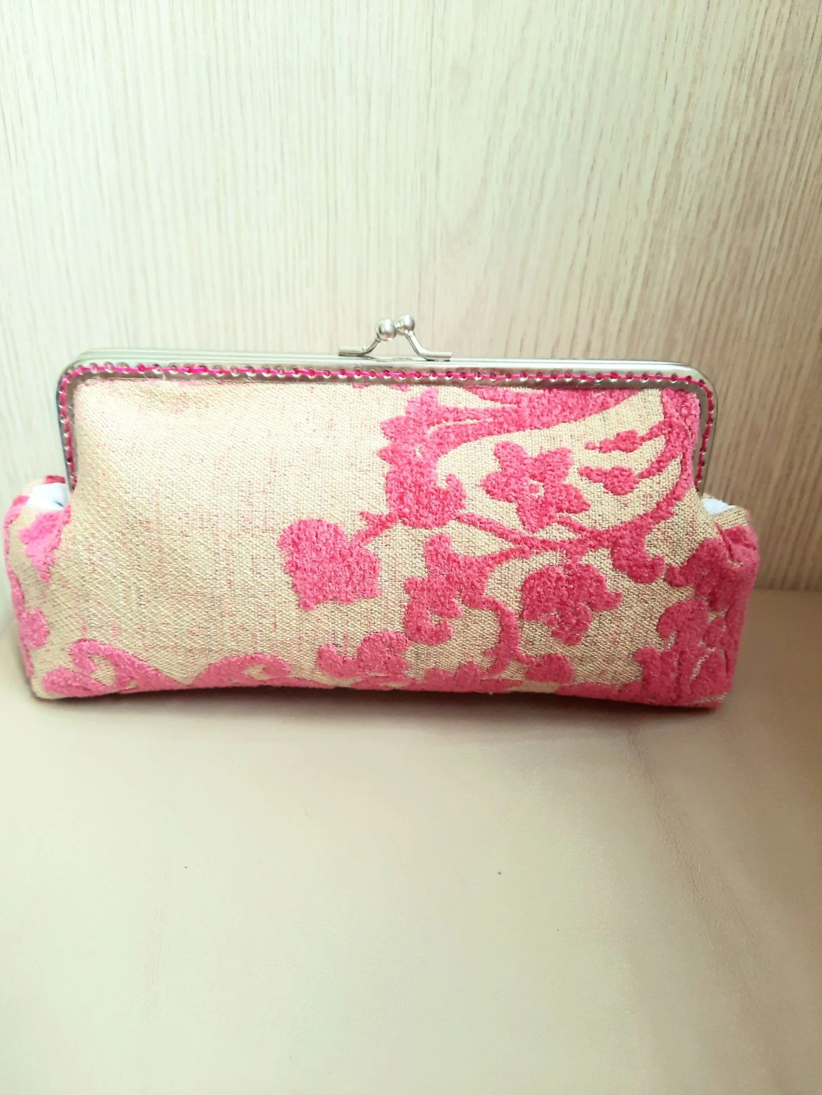 Bolso de mano estilo  tendencia vintage 